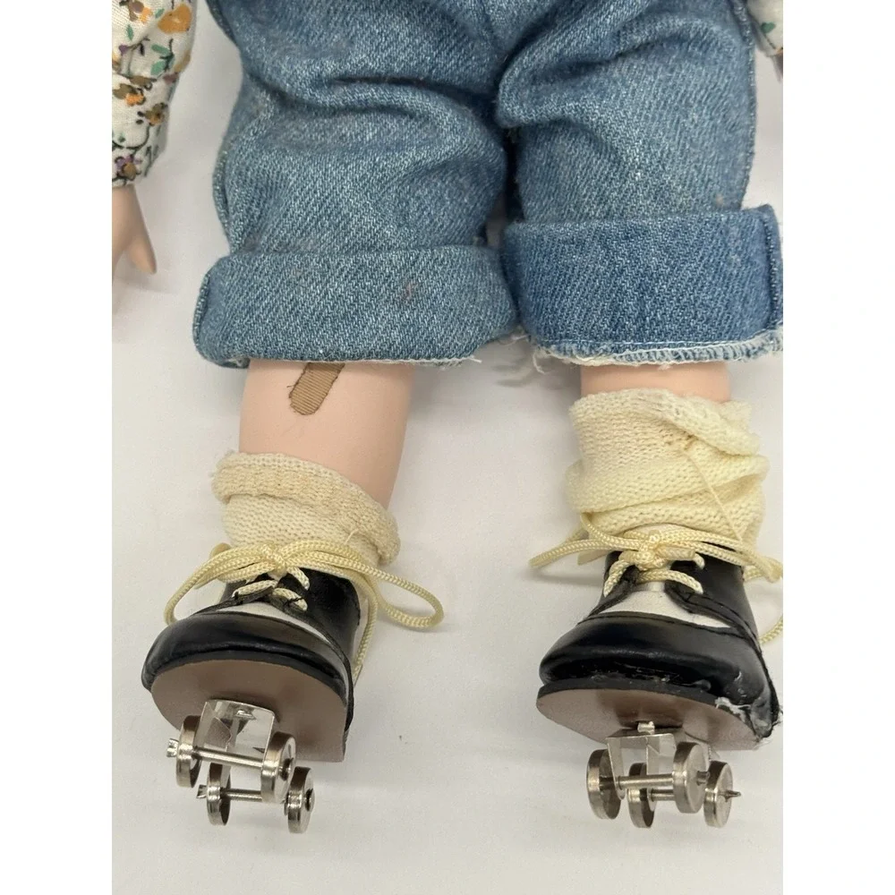 The Heritage Mint Ltd. Collection Doll  Skating Katie